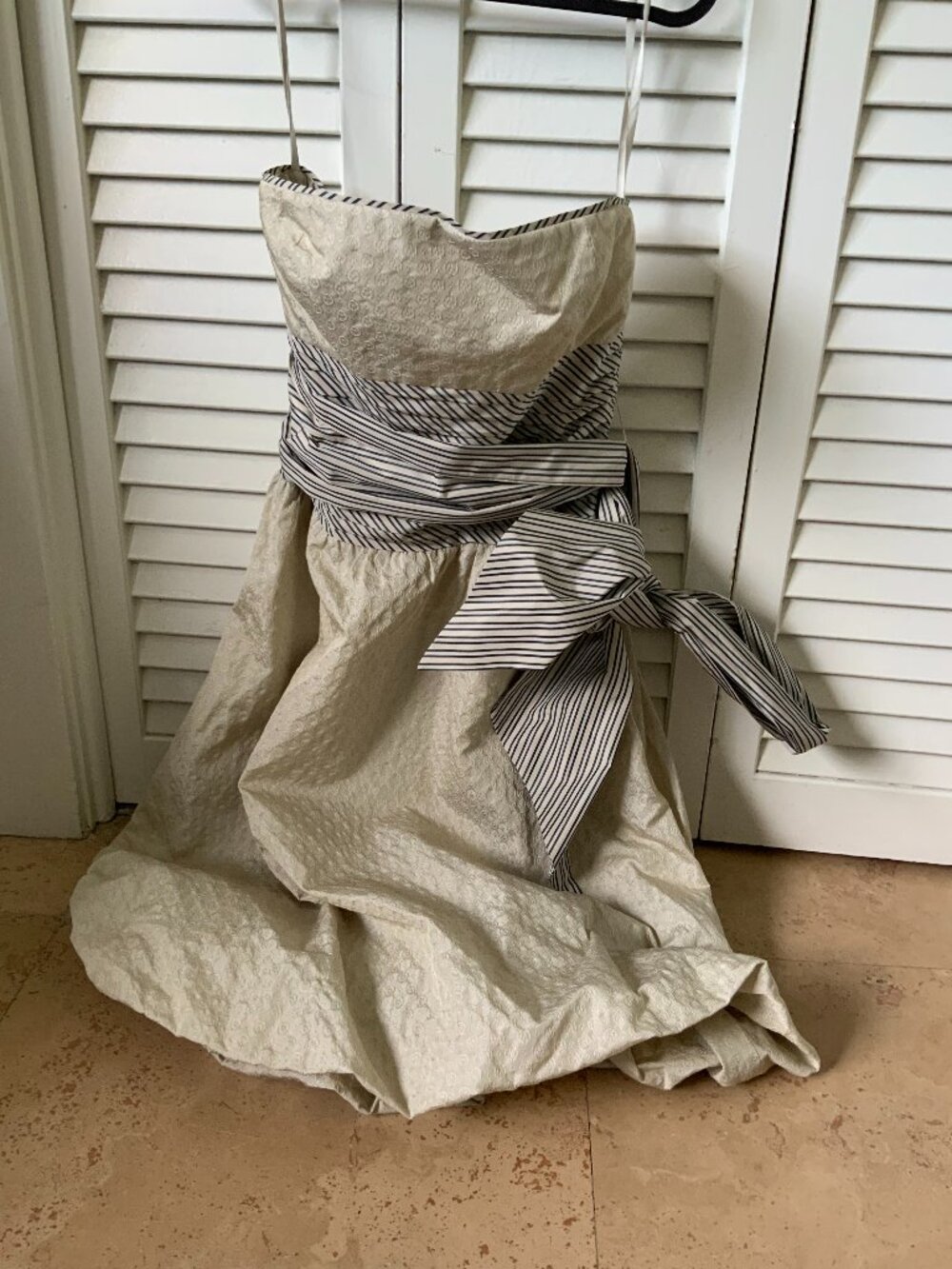 BCBGMAXAZRIA Ivory Strapless Striped Sash Dress Size 6